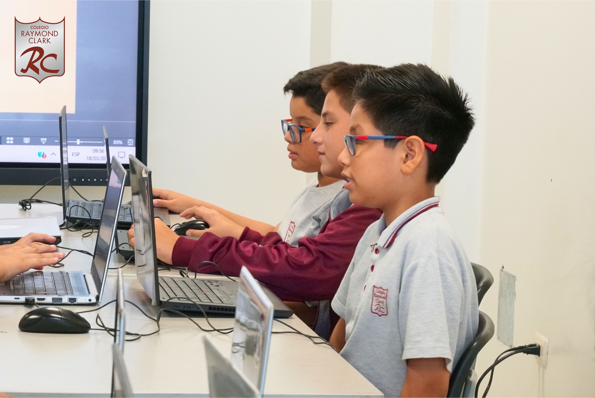 🔹Creando y programando ¡Sin límites! 💻✨