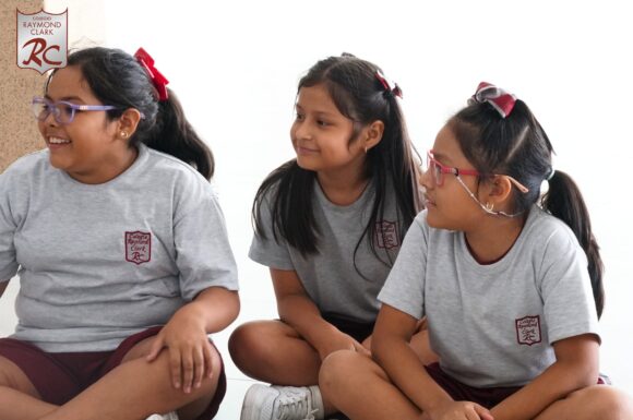 ¡Club Bíblico «Guardianes de la FE» con nuestros estudiantes de 4to a 6to de primaria!