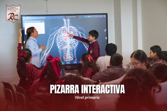 🧪✨Nuestros estudiantes de 5°B vivieron una experiencia dinámica y divertida en su clase de Ciencia y Tecnología, utilizando nuestra pizarra interactiva.